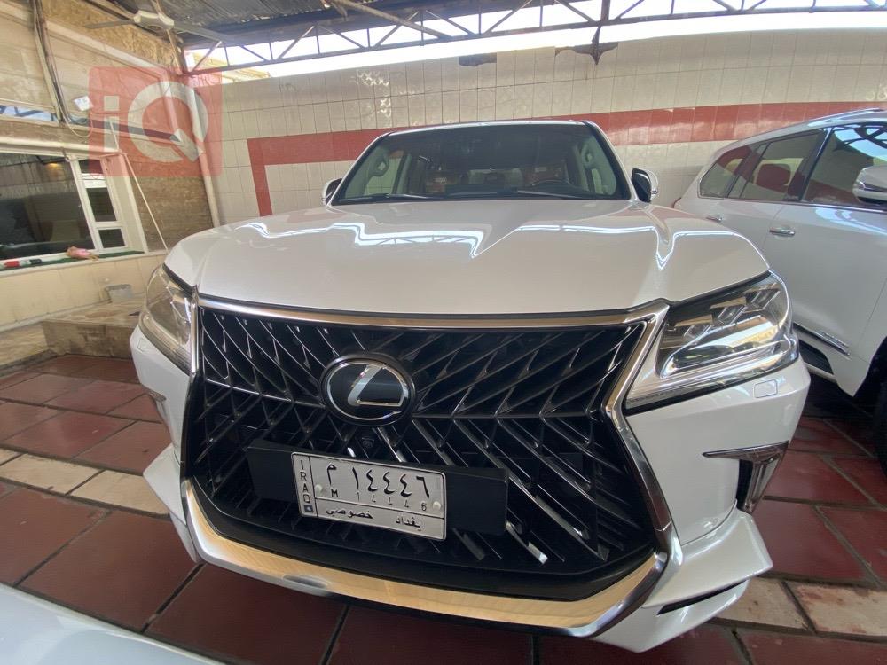 Lexus LX